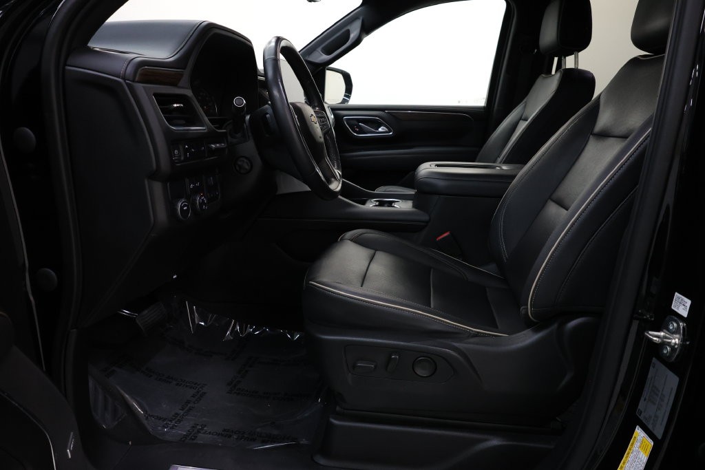 Chevrolet Suburban Vehicle Full-screen Gallery Image 70