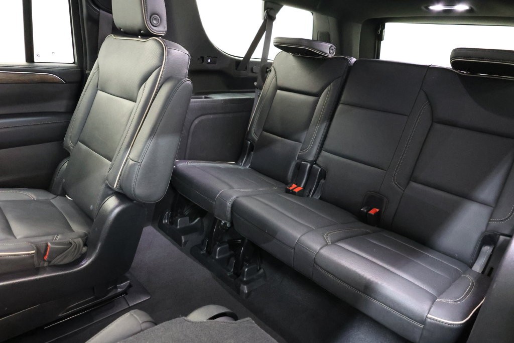 Chevrolet Suburban Vehicle Full-screen Gallery Image 72