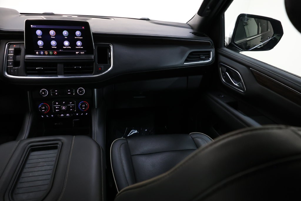 Chevrolet Suburban Vehicle Full-screen Gallery Image 83