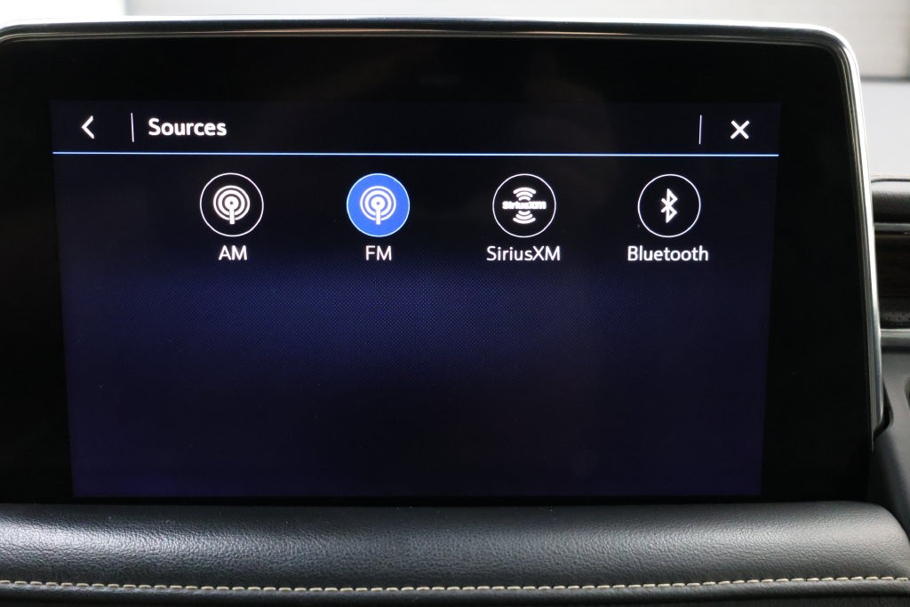 Chevrolet Suburban Vehicle Full-screen Gallery Image 97