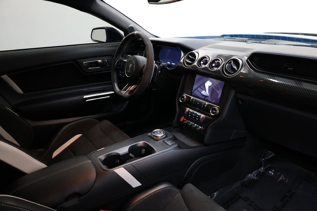 Ford Mustang Vehicle Full-screen Gallery Image 102