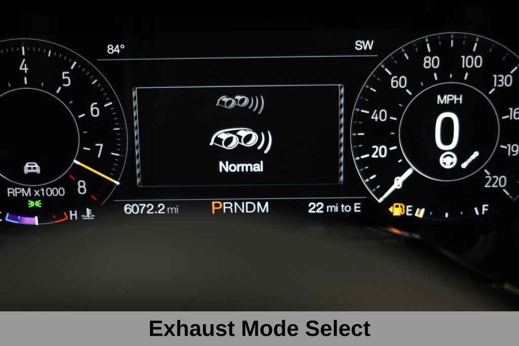 Ford Mustang Vehicle Full-screen Gallery Image 35