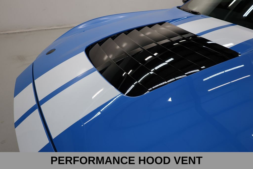Ford Mustang Vehicle Full-screen Gallery Image 49
