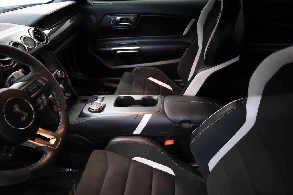 Ford Mustang Vehicle Full-screen Gallery Image 90