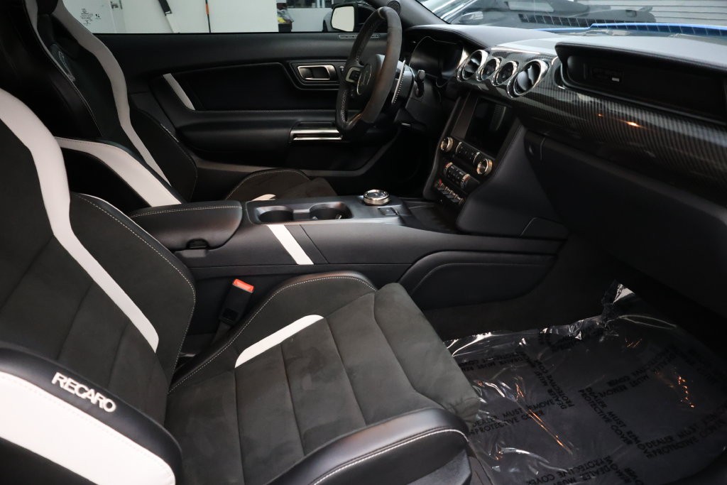 Ford Mustang Vehicle Full-screen Gallery Image 93