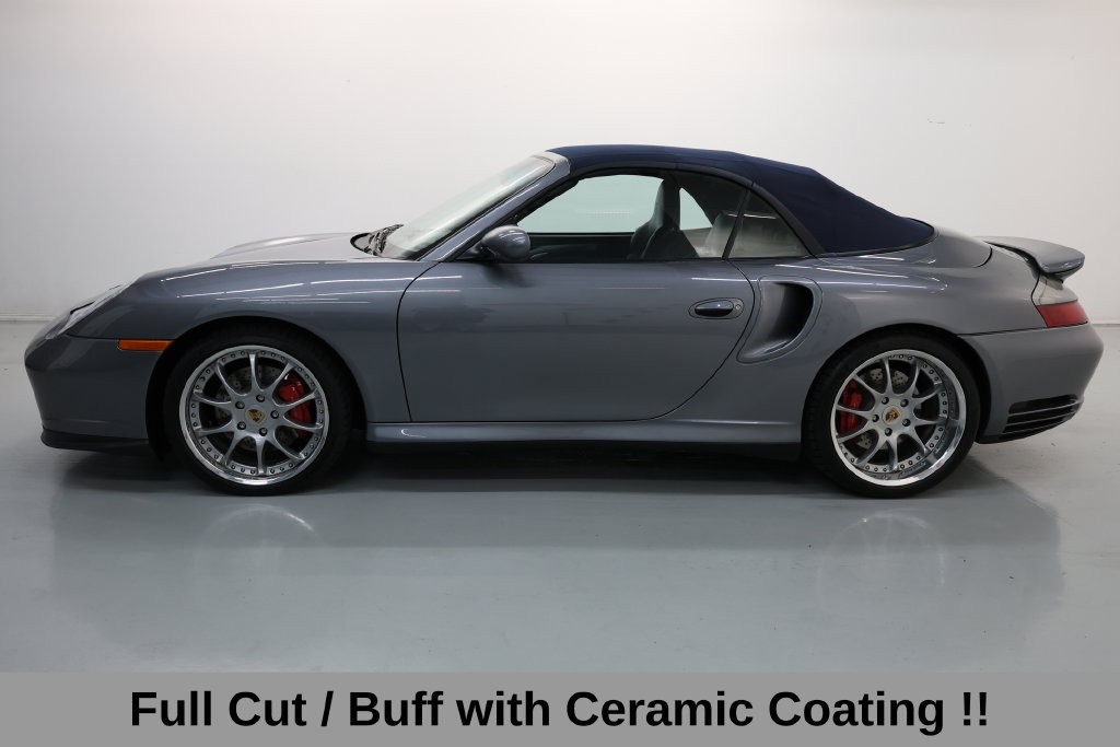 Porsche 911 Vehicle Full-screen Gallery Image 05
