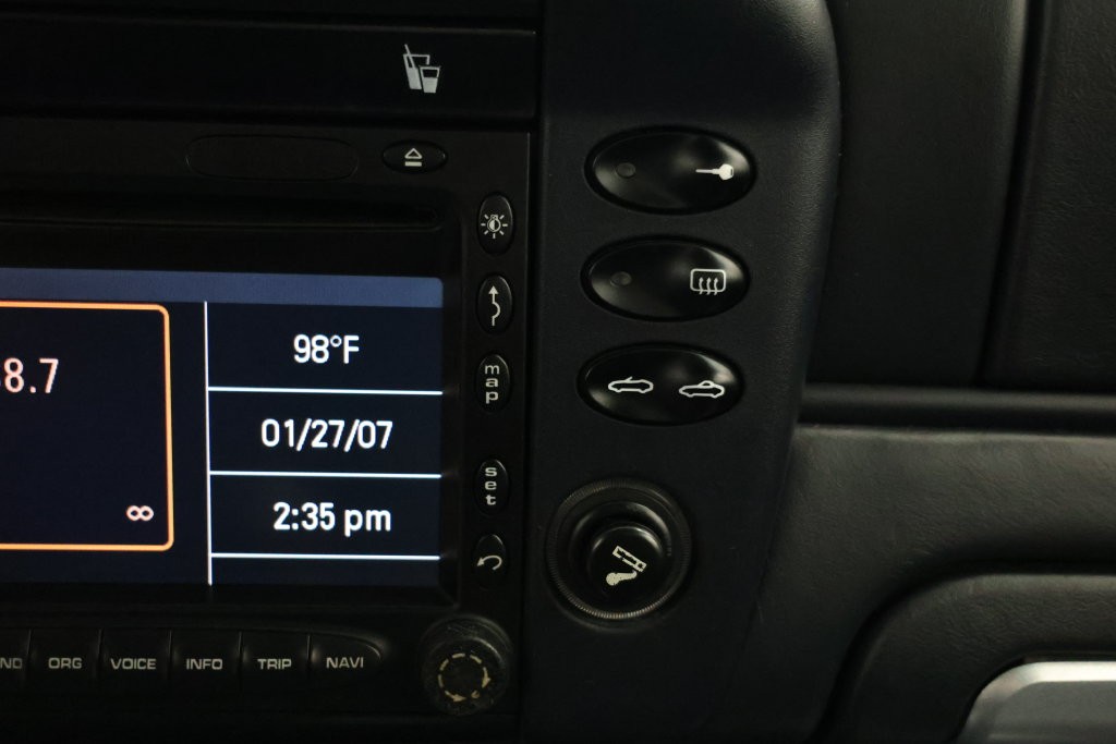 Porsche 911 Vehicle Full-screen Gallery Image 100
