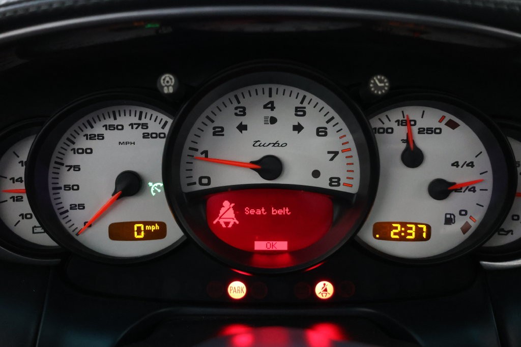 Porsche 911 Vehicle Full-screen Gallery Image 104