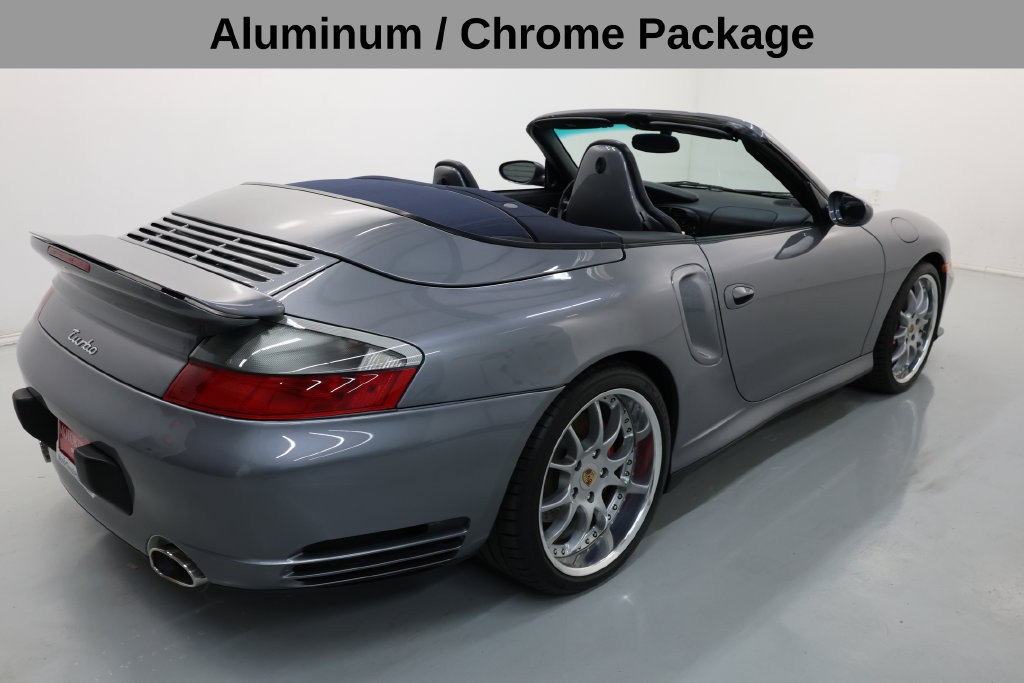 Porsche 911 Vehicle Full-screen Gallery Image 15