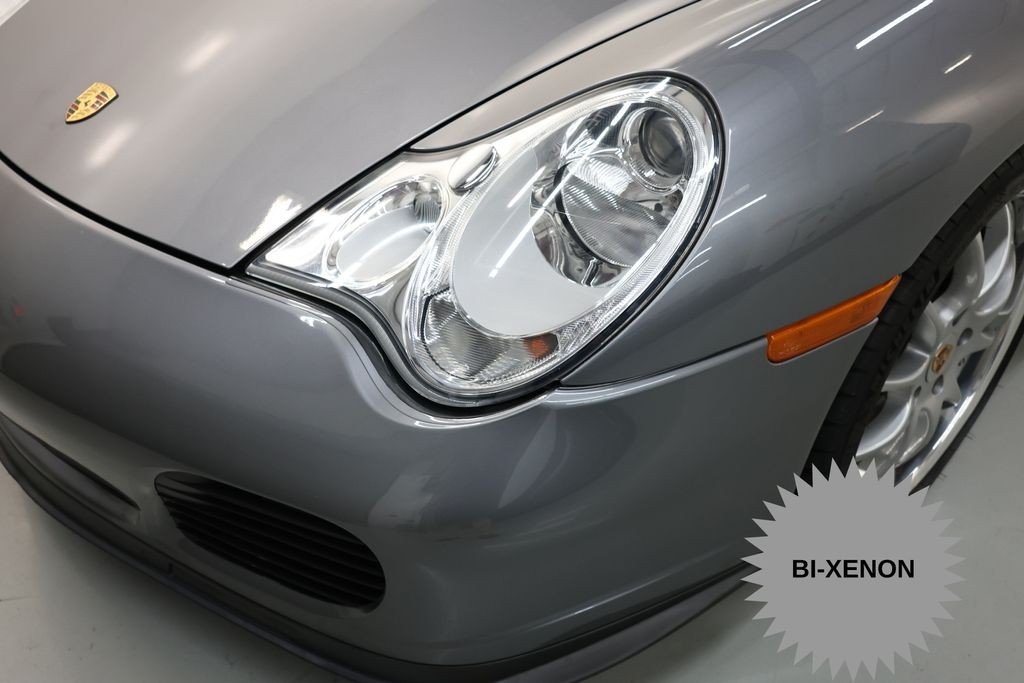 Porsche 911 Vehicle Full-screen Gallery Image 33