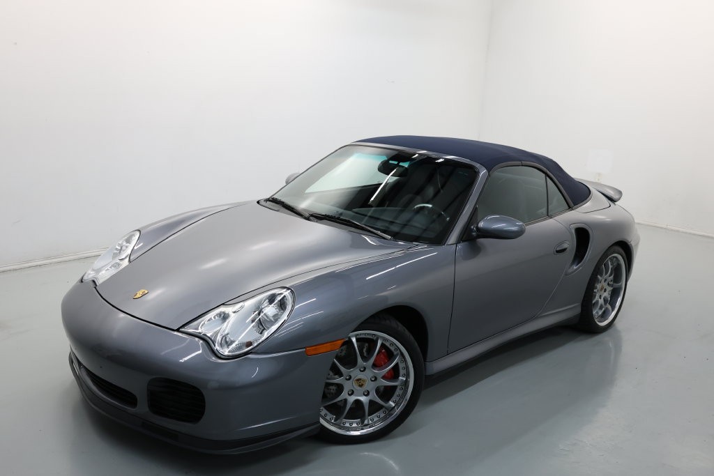 Porsche 911 Vehicle Full-screen Gallery Image 38
