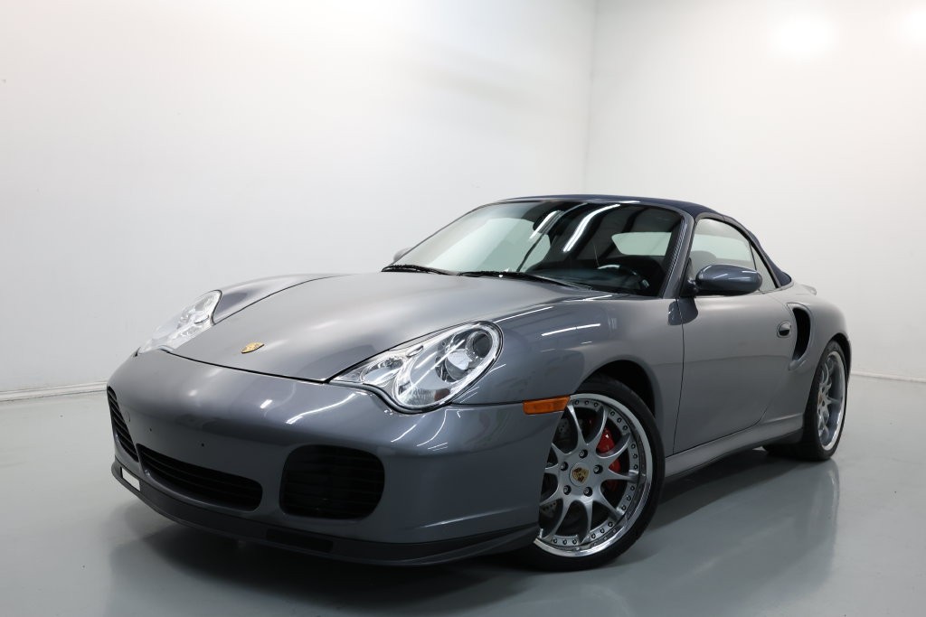 Porsche 911 Vehicle Full-screen Gallery Image 39