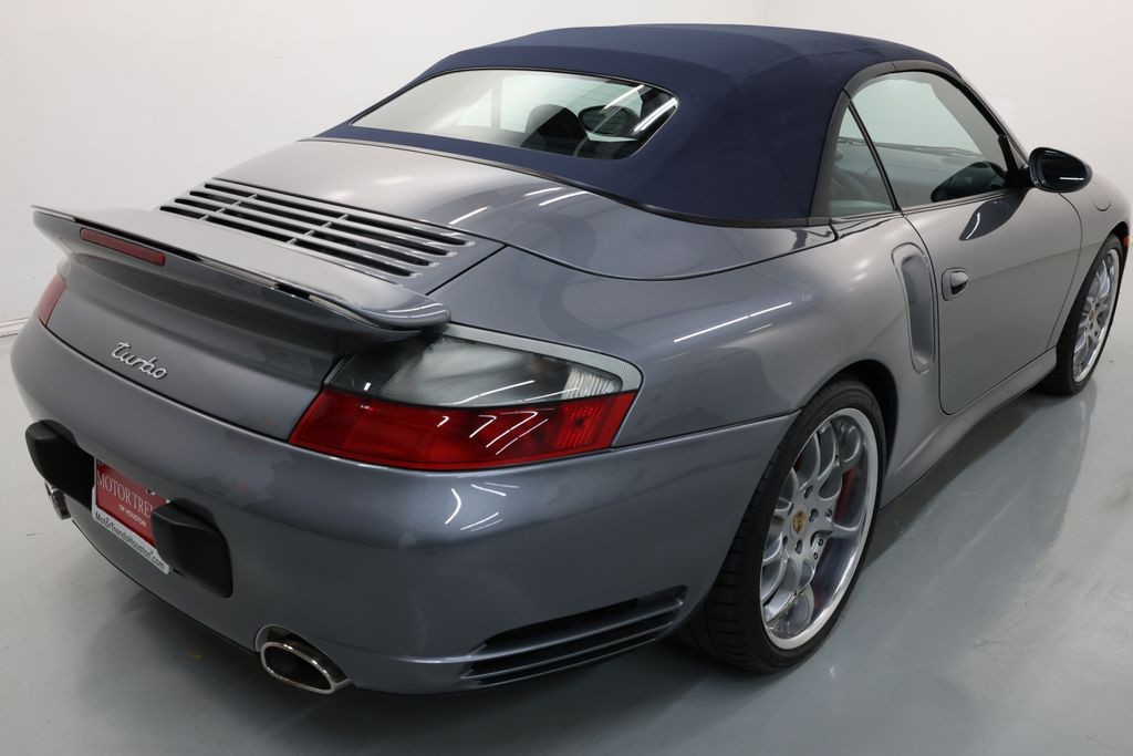Porsche 911 Vehicle Full-screen Gallery Image 50