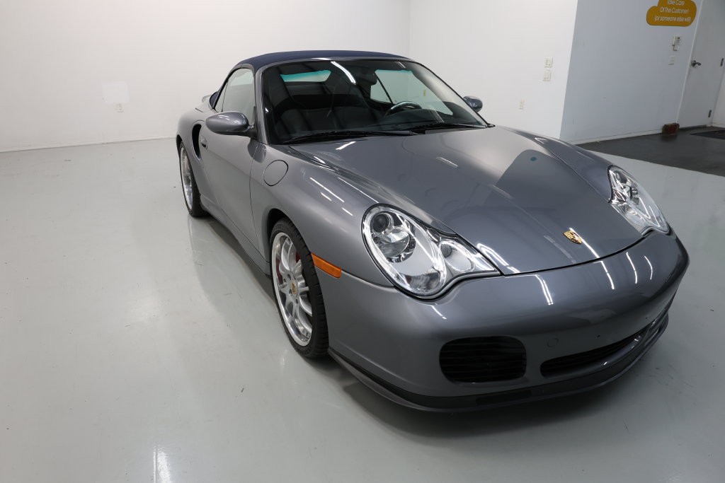 Porsche 911 Vehicle Full-screen Gallery Image 51