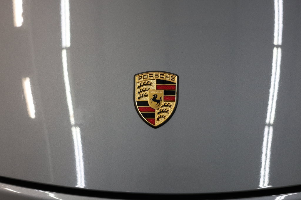 Porsche 911 Vehicle Full-screen Gallery Image 68