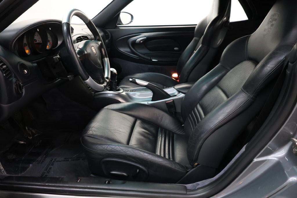 Porsche 911 Vehicle Full-screen Gallery Image 72