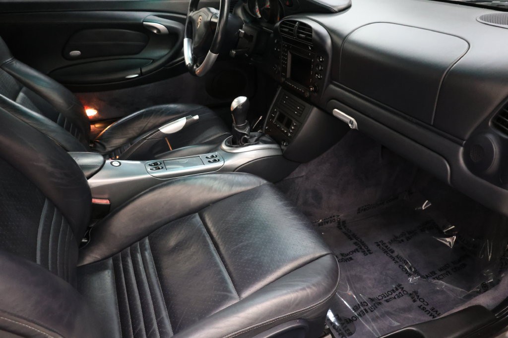 Porsche 911 Vehicle Full-screen Gallery Image 74