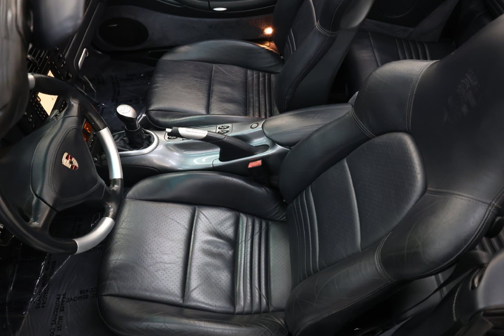 Porsche 911 Vehicle Full-screen Gallery Image 78