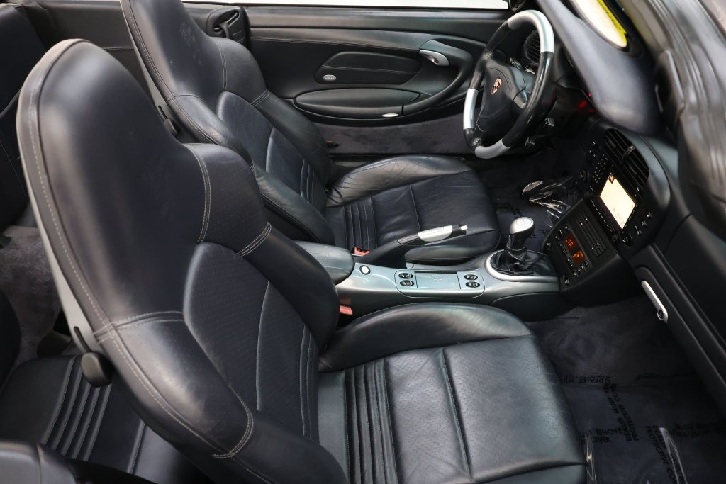 Porsche 911 Vehicle Full-screen Gallery Image 87