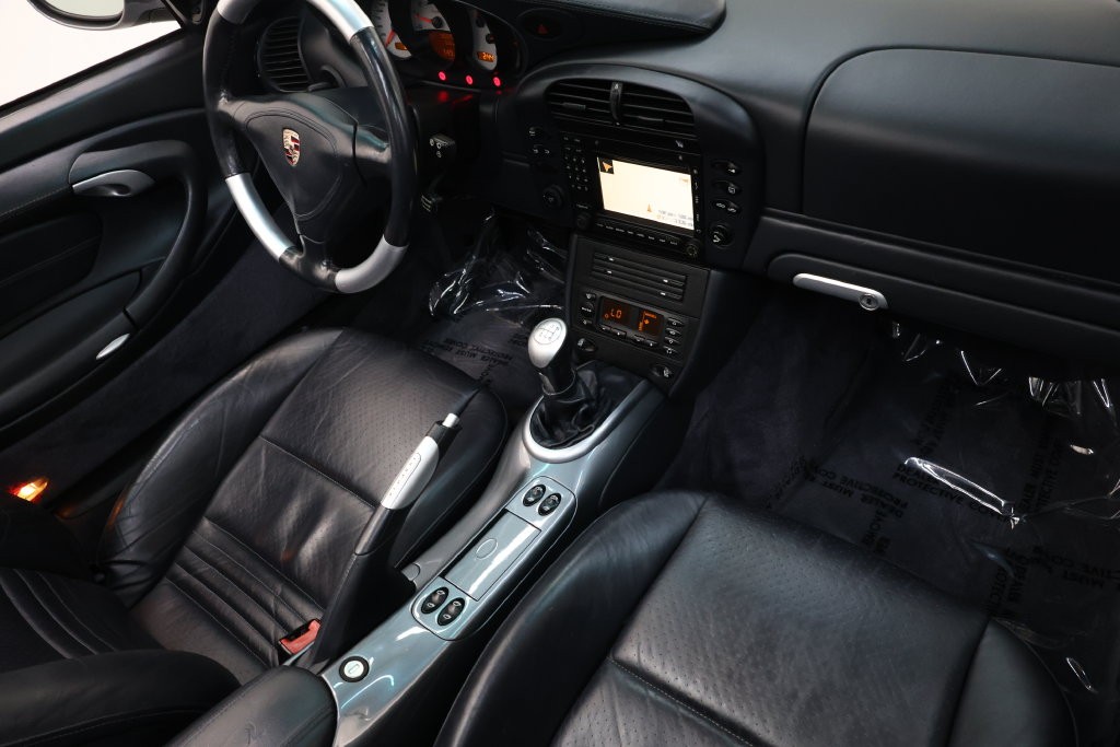 Porsche 911 Vehicle Full-screen Gallery Image 93