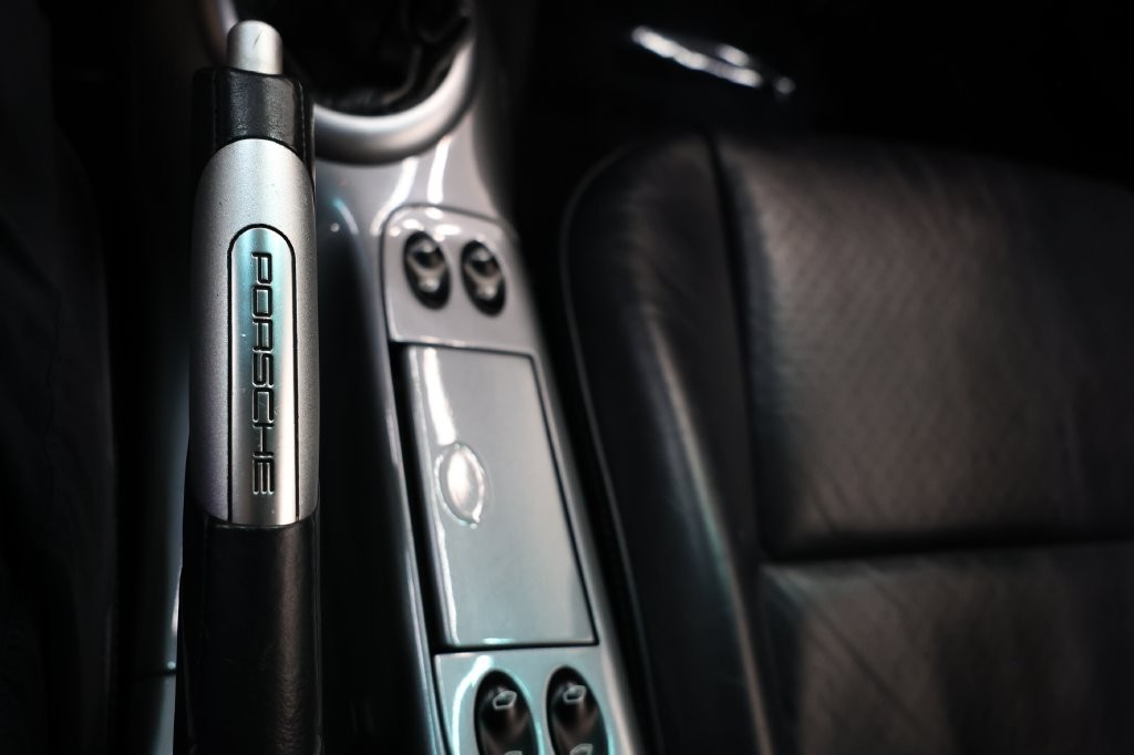 Porsche 911 Vehicle Full-screen Gallery Image 96