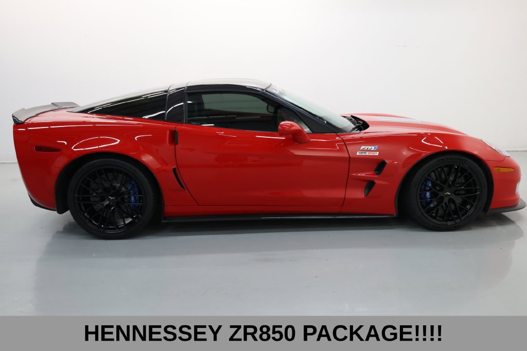 Chevrolet Corvette Vehicle Full-screen Gallery Image 05