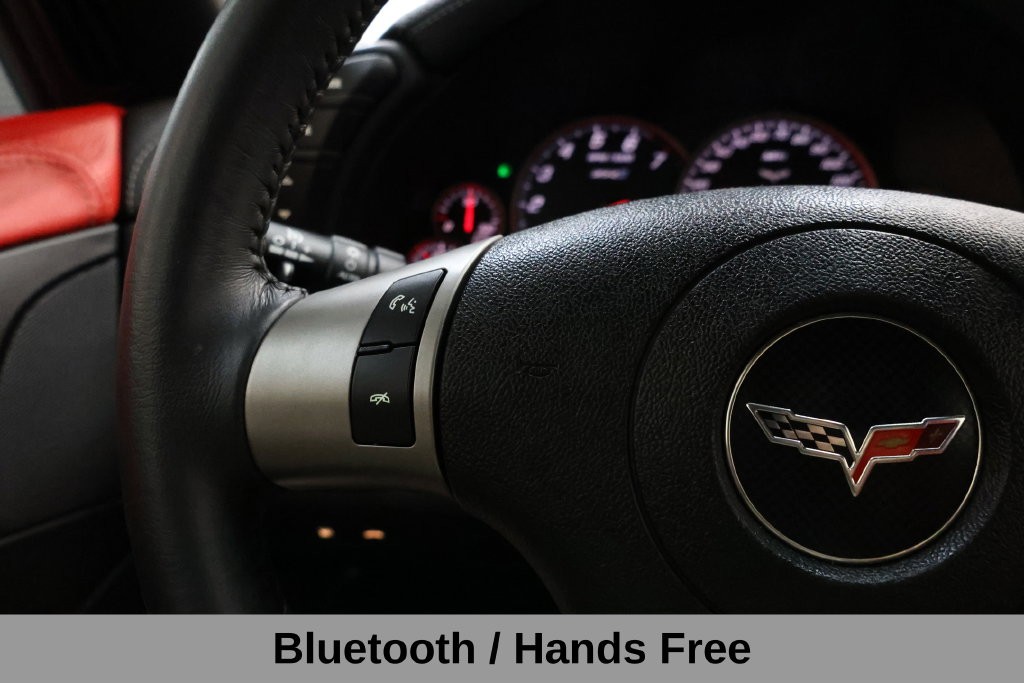 Chevrolet Corvette Vehicle Full-screen Gallery Image 35