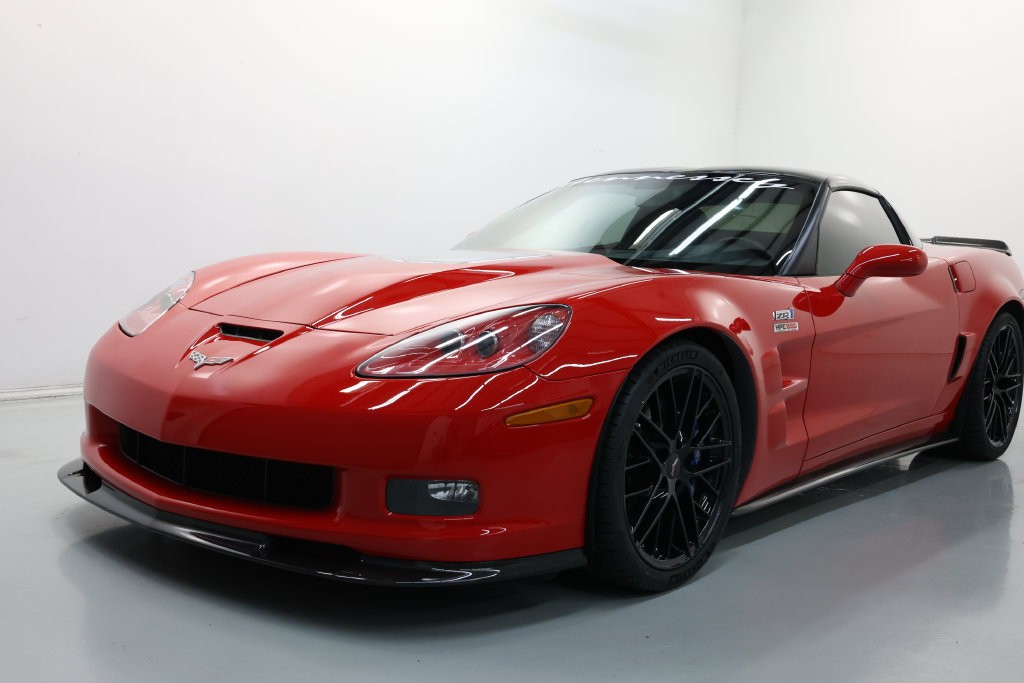 Chevrolet Corvette Vehicle Full-screen Gallery Image 54