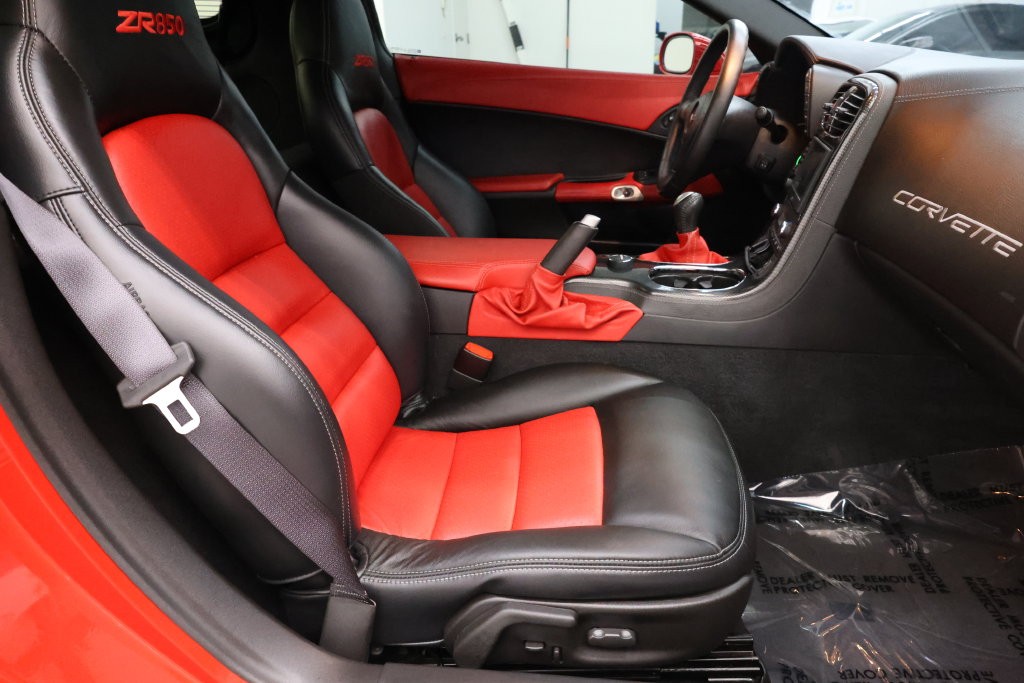 Chevrolet Corvette Vehicle Full-screen Gallery Image 78