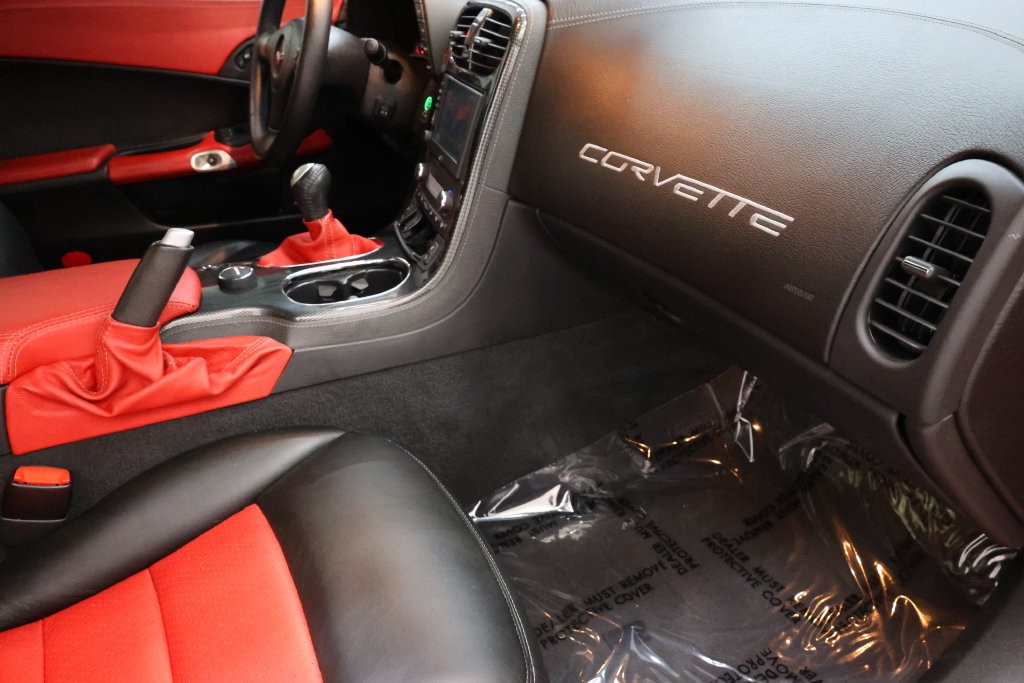 Chevrolet Corvette Vehicle Full-screen Gallery Image 80
