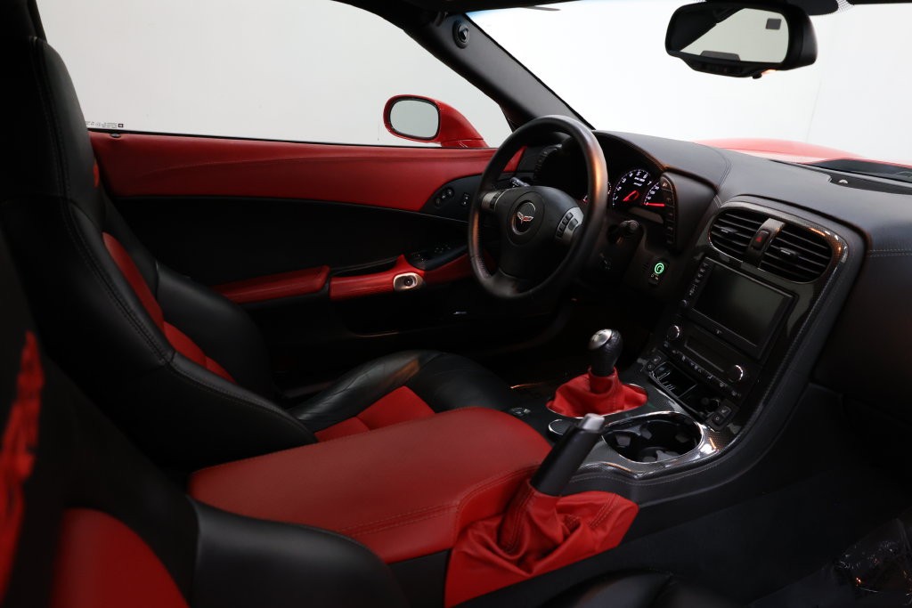 Chevrolet Corvette Vehicle Full-screen Gallery Image 85