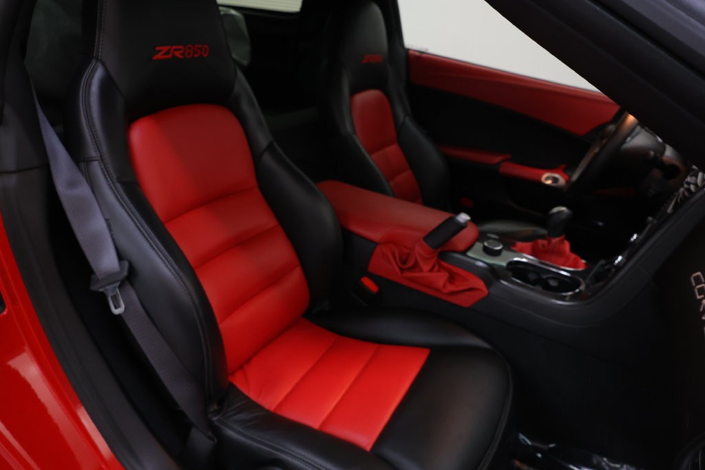 Chevrolet Corvette Vehicle Full-screen Gallery Image 87
