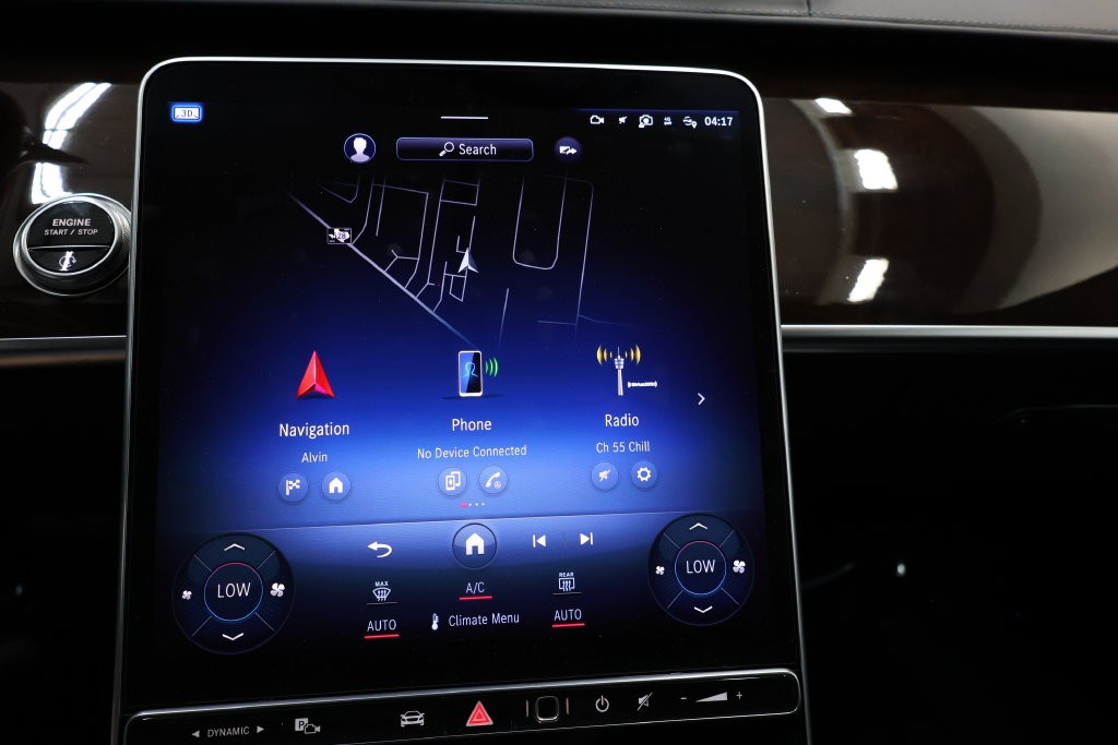 Mercedes-Benz S-Class Vehicle Full-screen Gallery Image 114