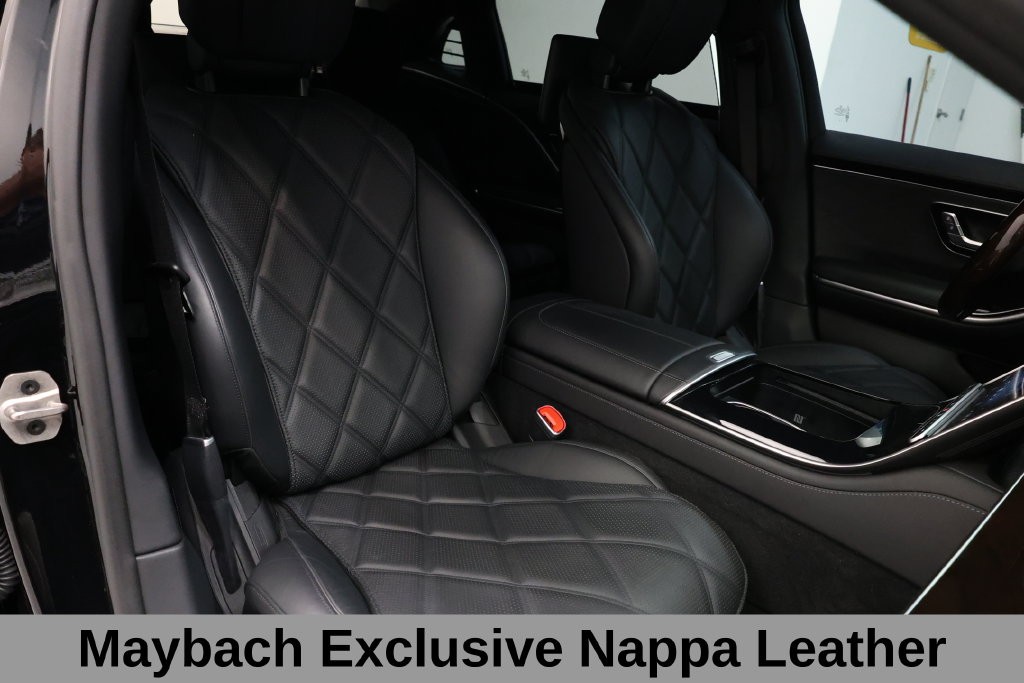 Mercedes-Benz S-Class Vehicle Full-screen Gallery Image 16