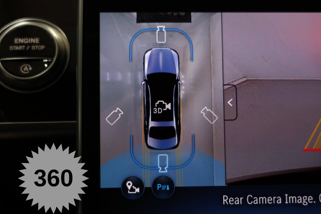Mercedes-Benz S-Class Vehicle Full-screen Gallery Image 26