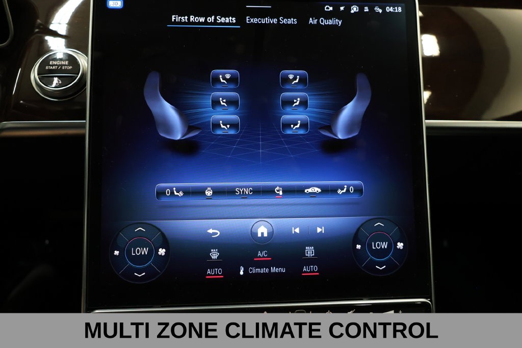 Mercedes-Benz S-Class Vehicle Full-screen Gallery Image 45