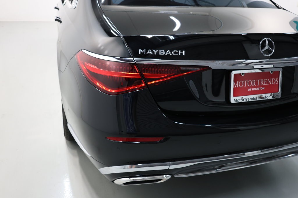 Mercedes-Benz S-Class Vehicle Full-screen Gallery Image 81