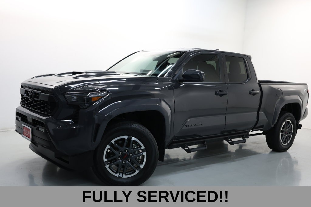 Toyota Tacoma Vehicle Full-screen Gallery Image 06