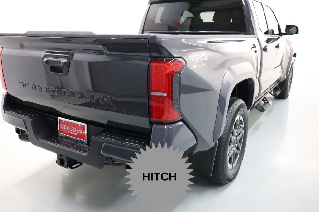 Toyota Tacoma Vehicle Full-screen Gallery Image 37