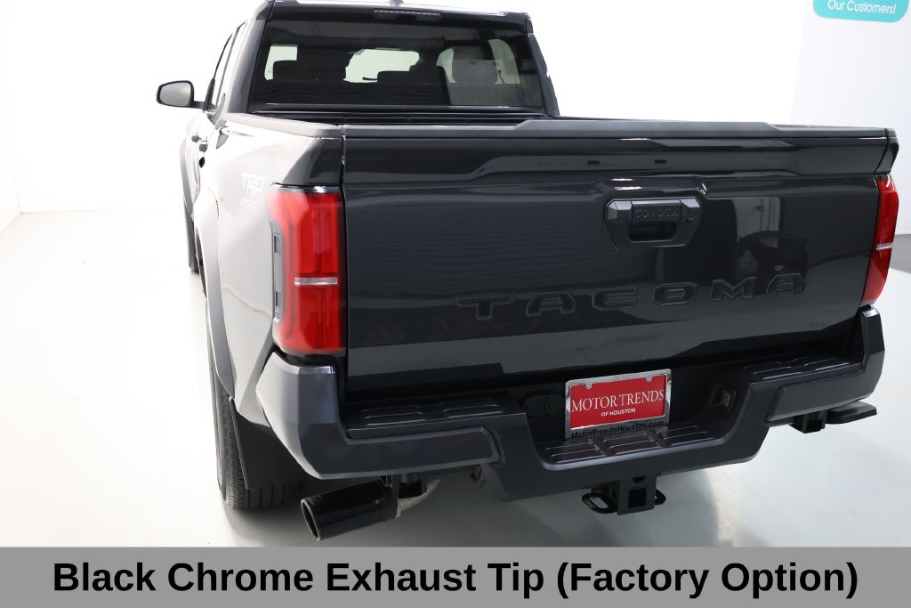 Toyota Tacoma Vehicle Full-screen Gallery Image 39