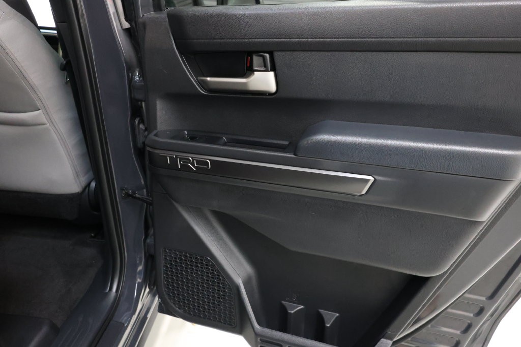Toyota Tacoma Vehicle Full-screen Gallery Image 61