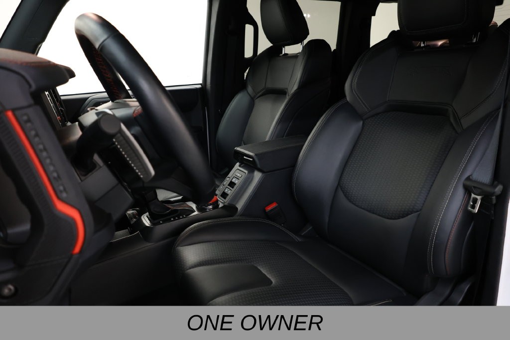 Ford Bronco Vehicle Full-screen Gallery Image 10