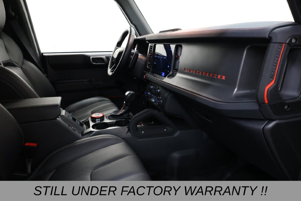 Ford Bronco Vehicle Full-screen Gallery Image 19