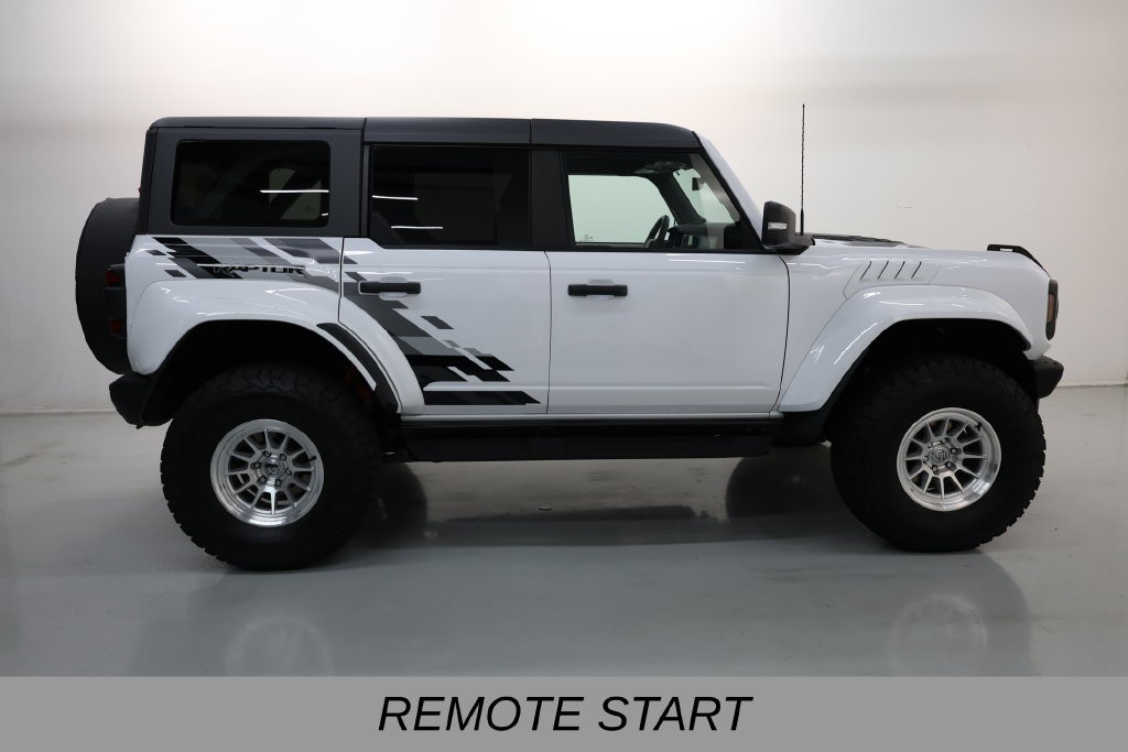 Ford Bronco Vehicle Full-screen Gallery Image 27