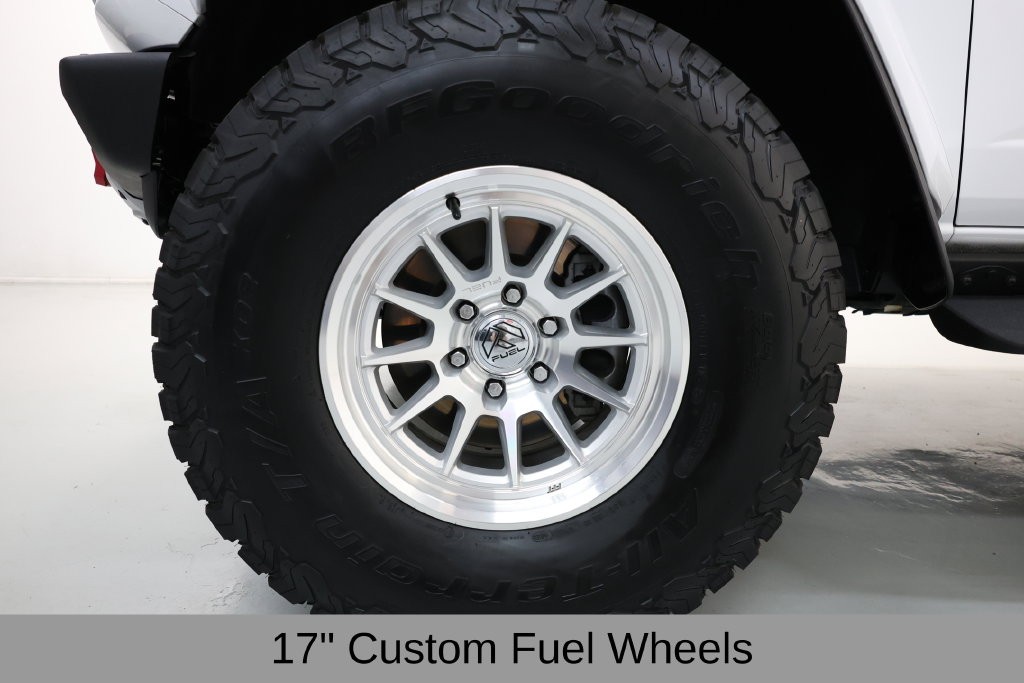 Ford Bronco Vehicle Full-screen Gallery Image 45