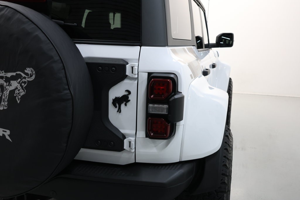 Ford Bronco Vehicle Full-screen Gallery Image 67
