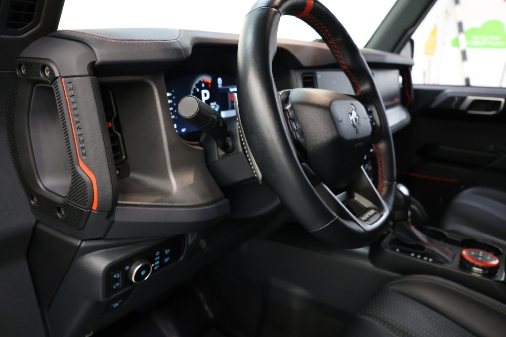 Ford Bronco Vehicle Full-screen Gallery Image 75