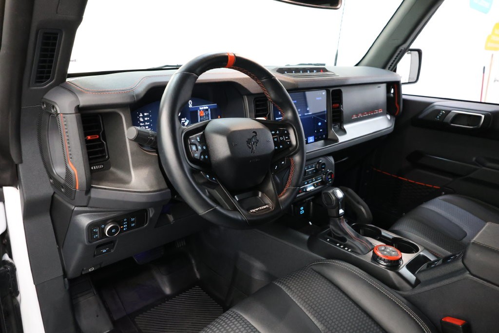 Ford Bronco Vehicle Full-screen Gallery Image 76