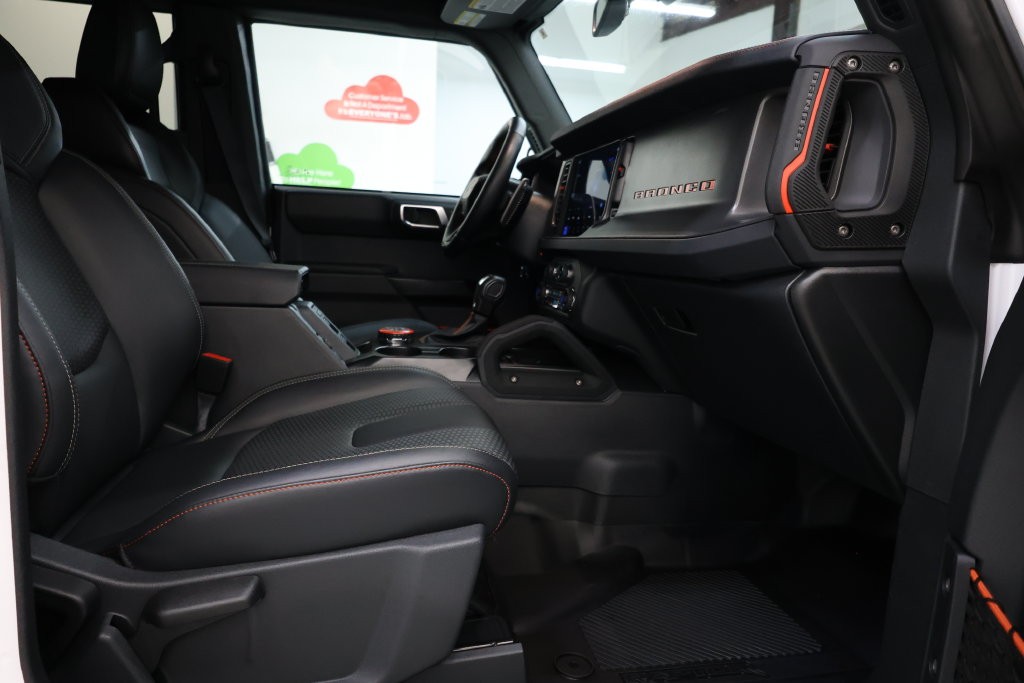 Ford Bronco Vehicle Full-screen Gallery Image 87