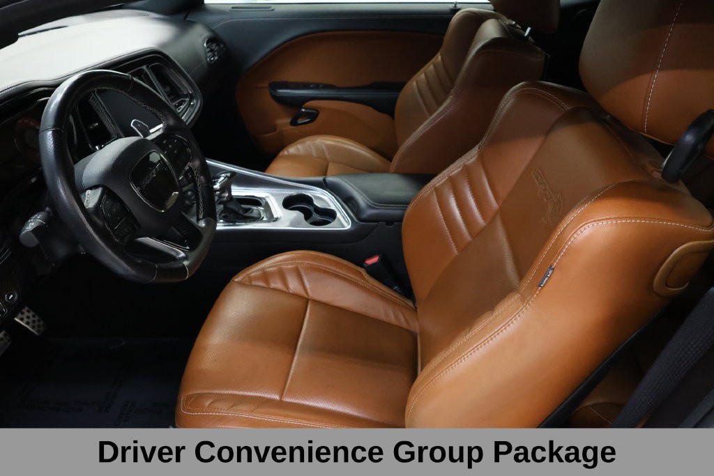 Dodge Challenger Vehicle Full-screen Gallery Image 14